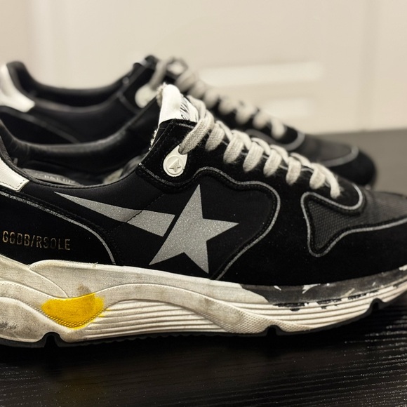 Men's Golden Goose Running Sole Sneakers
Size 41IT / 8.5US. Great condition. - Picture 2 of 10